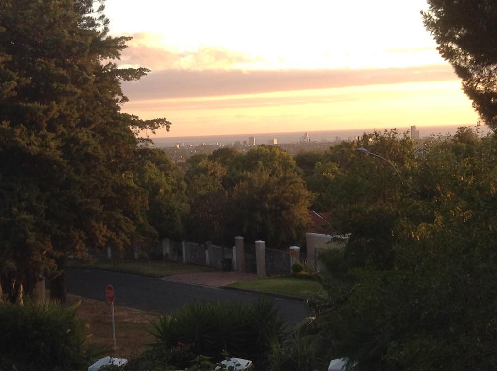 Golf And Garden Guesthouse Somerset West Exteriér fotografie